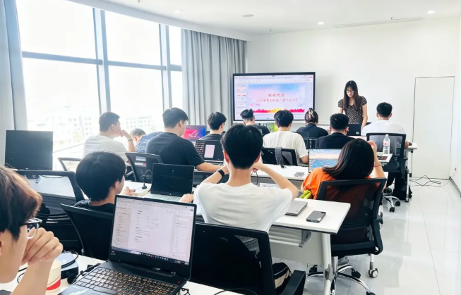 誉天教育-AI智算运维版学员上课实况
