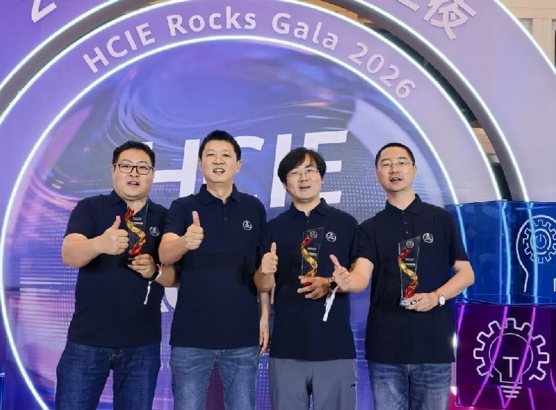 誉天教育华为认证HCIE培训讲师团队合影 誉天教育华为认证HCIE培训讲师团队合影